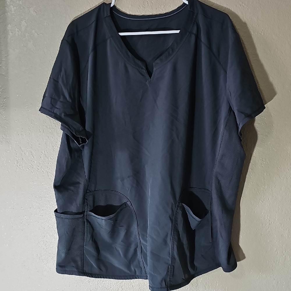 1p Scrubstar Women's Short Sleeve V-Neck Scrub Top in Navy